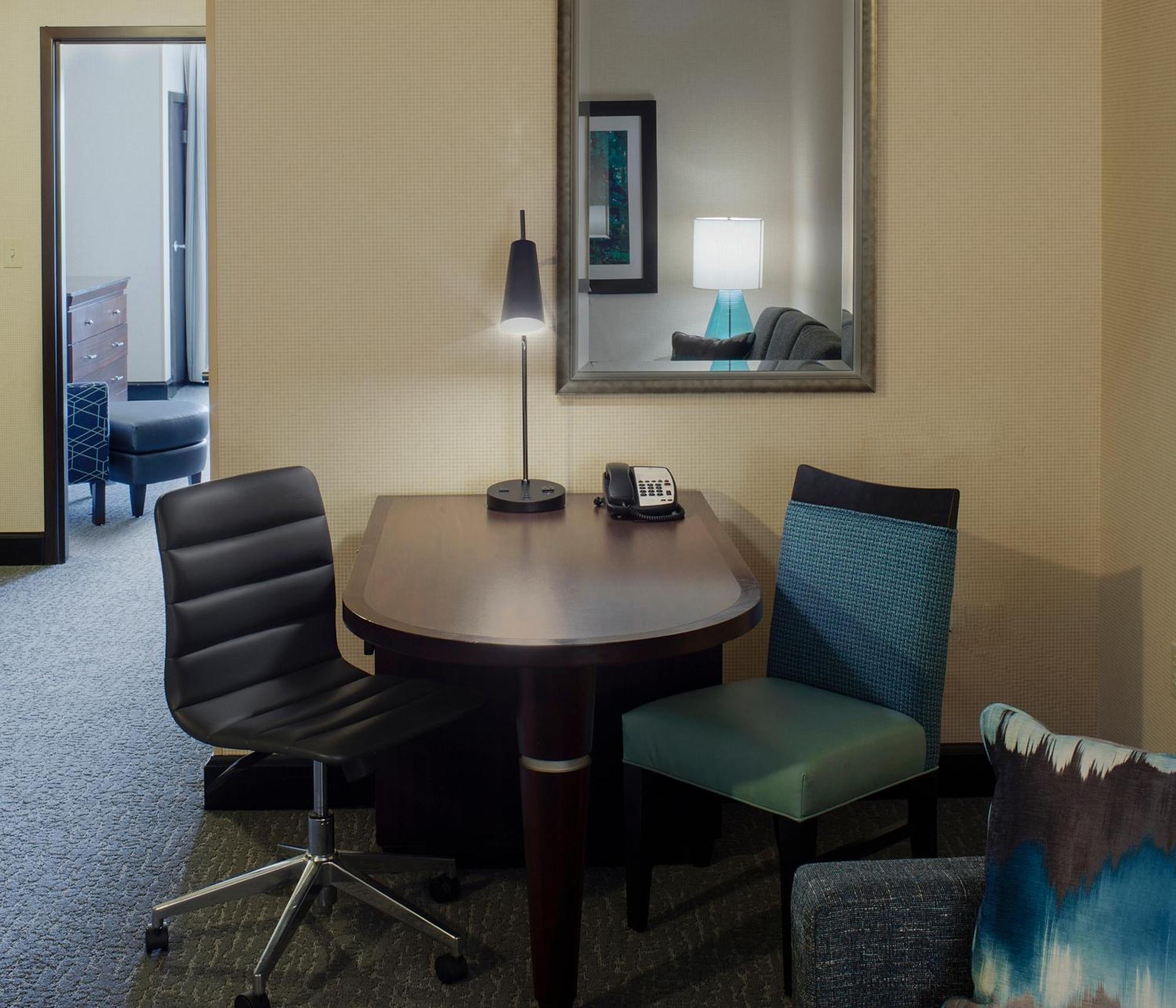 Doubletree Suites By Hilton Бентонвилль Экстерьер фото