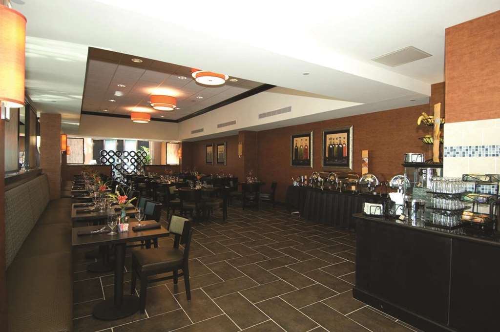 Doubletree Suites By Hilton Бентонвилль Ресторан фото